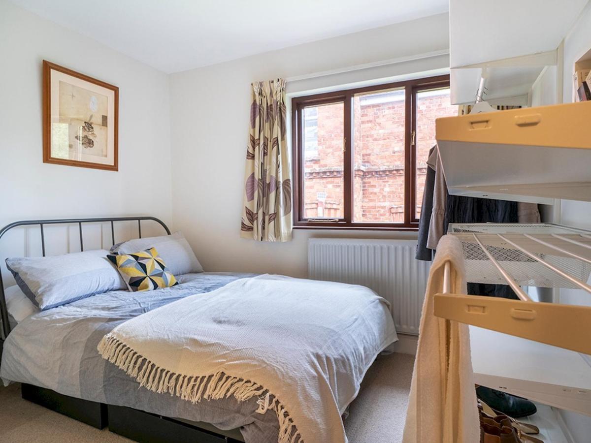 Pass The Keys Stunning 3 Bedroom Apt Leafy South Belfast With Lots Nearby Bagian luar foto