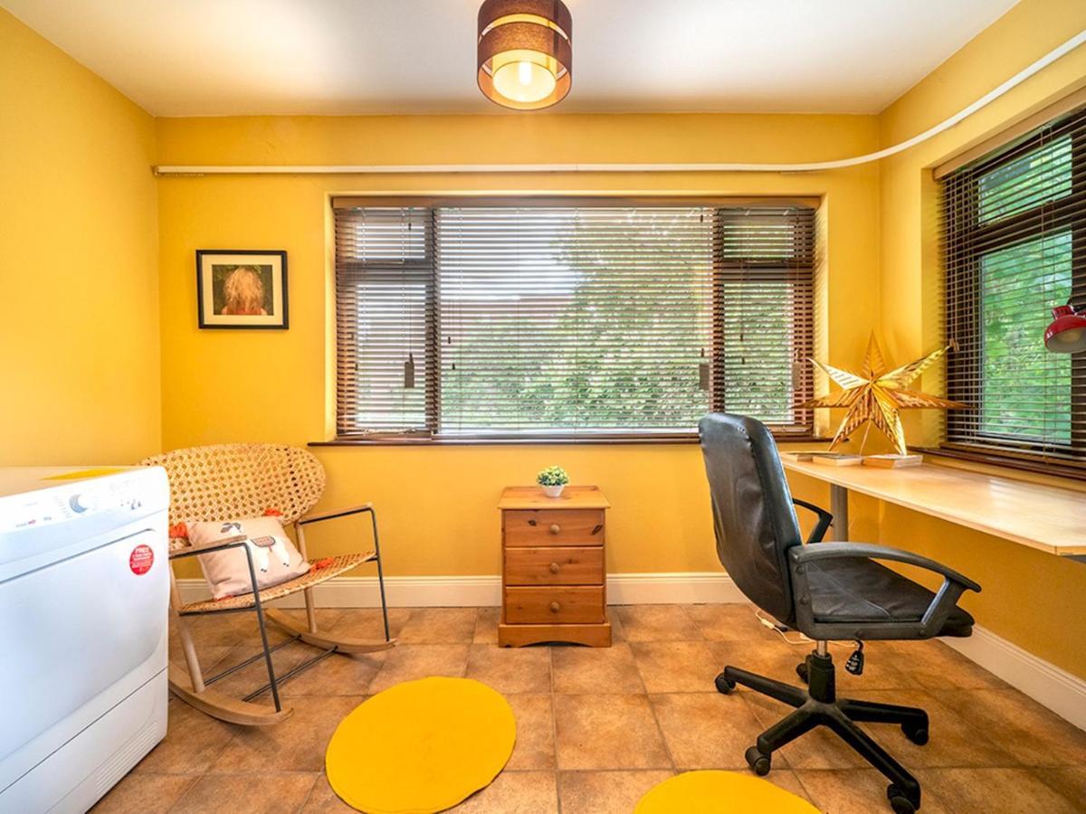 Pass The Keys Stunning 3 Bedroom Apt Leafy South Belfast With Lots Nearby Bagian luar foto