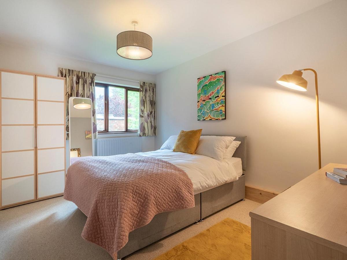 Pass The Keys Stunning 3 Bedroom Apt Leafy South Belfast With Lots Nearby Bagian luar foto