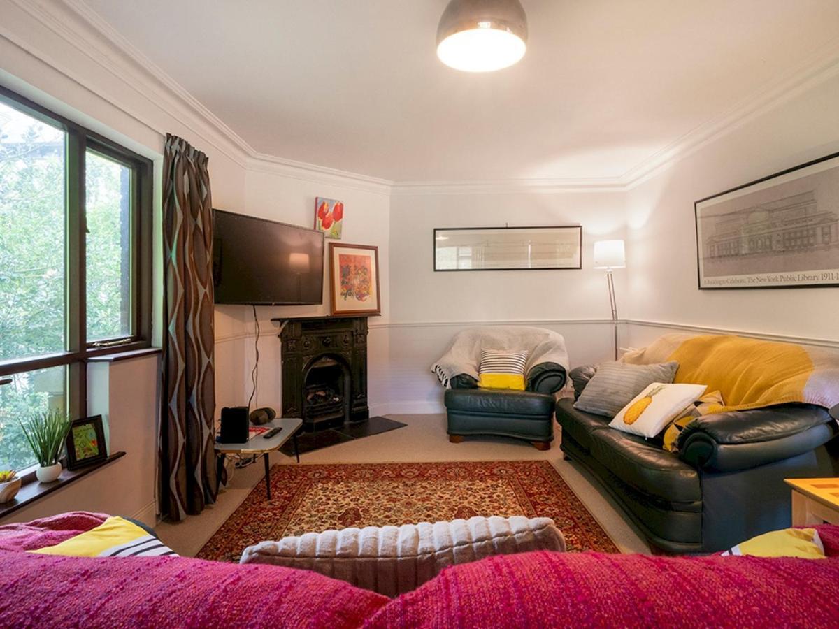 Pass The Keys Stunning 3 Bedroom Apt Leafy South Belfast With Lots Nearby Bagian luar foto
